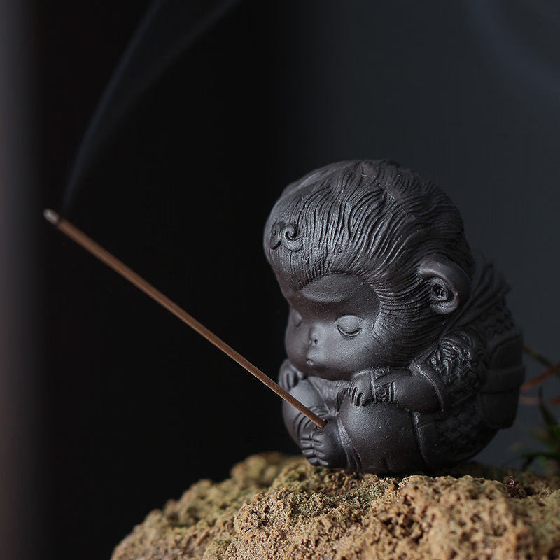Chinoiserie Gift Ceramics Purple Clay Pottery Monkey King Sun Wukong Monkey Incense Sticks Craft Aromatherapy Tea Pet Desk Decor acacuss