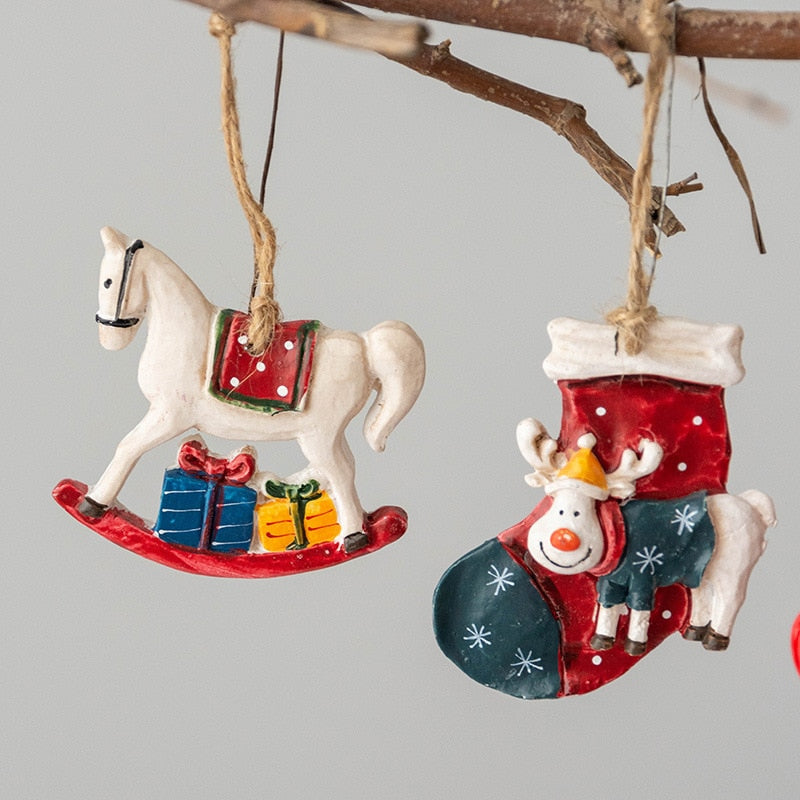 Christmas Decoration Crafts Small Resin Pendant Cute Horse Reindeer Pattern Design Xmas Tree Pendant Christmas Tree Decorations acacuss