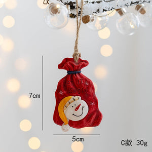 Christmas Decoration Crafts Small Resin Pendant Cute Horse Reindeer Pattern Design Xmas Tree Pendant Christmas Tree Decorations acacuss