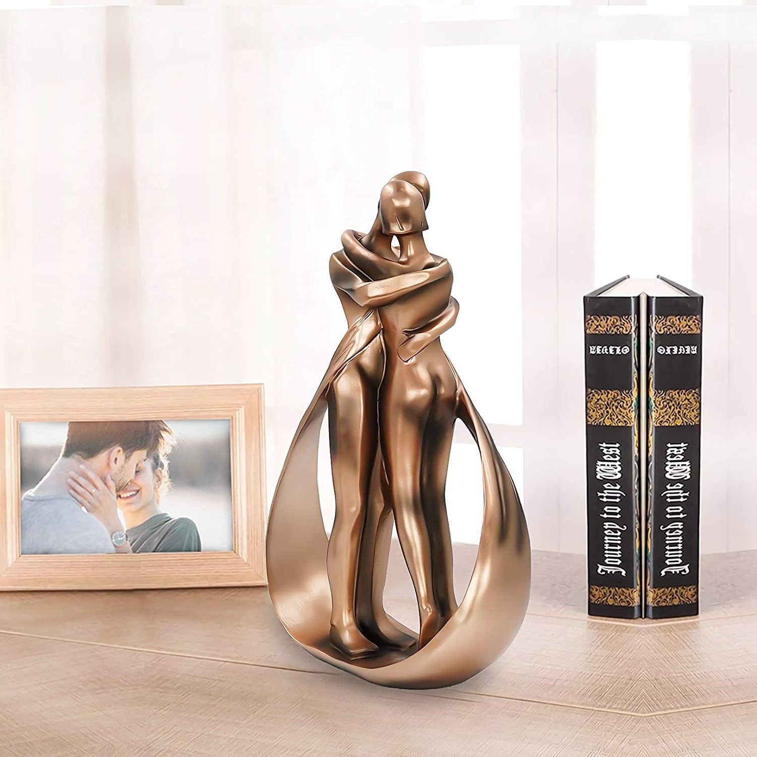 Couples Hug and Kiss Resin Home Desktop Living Room Ornaments Home Decor Decoration Accessories acacuss