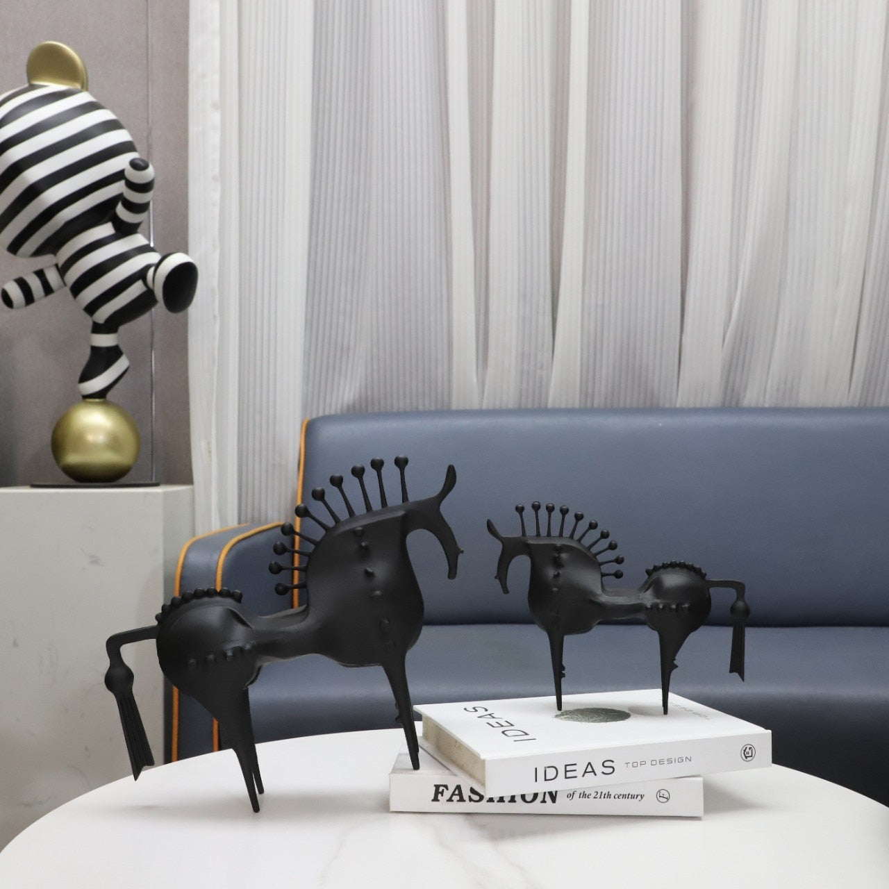 Creative Horse Statue Resin Figures Modern Home Living Room Decoration Abstract Figure Arrangement Bookshelf Decoration acacuss