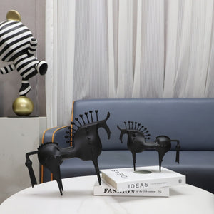 Creative Horse Statue Resin Figures Modern Home Living Room Decoration Abstract Figure Arrangement Bookshelf Decoration acacuss