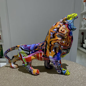 Creative Painted Graffiti lion Simple  Living Room Color Decorations Home Entrance Decorations Wine Cabinet Office Resin Crafts acacuss