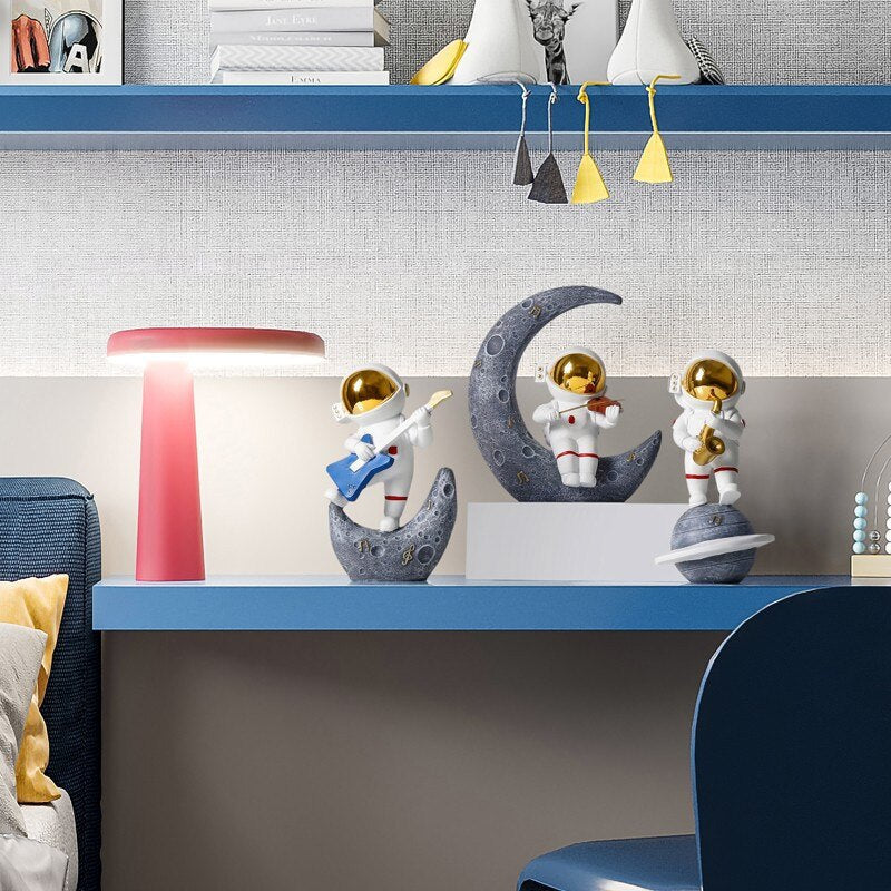 Creative Resin Astronaut Sculpture Ornament Home Living Room Bookcase Ornament Desktop Decoration Crafts Gifts for Children acacuss