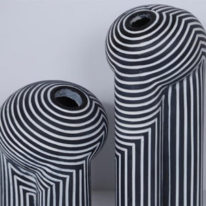 Creative Resin Crafts Black and White Stripes Art Vase Table Decoration Living Room Decoration Abstract Flower Home Decorations acacuss