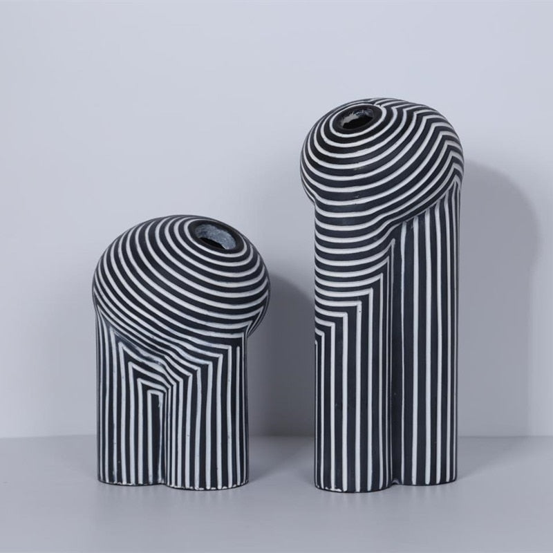 Creative Resin Crafts Black and White Stripes Art Vase Table Decoration Living Room Decoration Abstract Flower Home Decorations acacuss