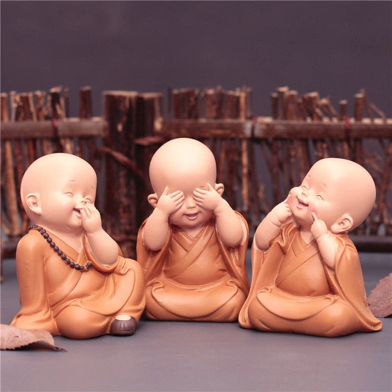 Cute Small Monk Status Figurines Religion Buddha Resin Crafts Desk Miniatures Ornaments Accessories Home Decor Car Decoration acacuss
