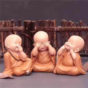 Cute Small Monk Status Figurines Religion Buddha Resin Crafts Desk Miniatures Ornaments Accessories Home Decor Car Decoration acacuss