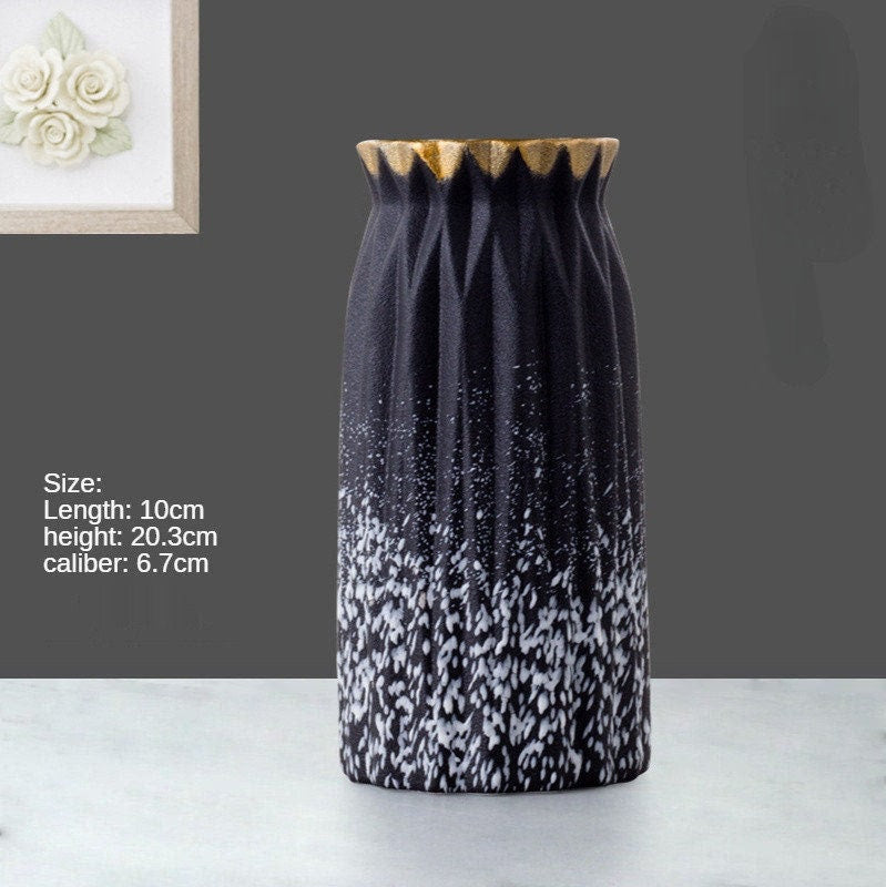 Dark Blue Vase acacuss