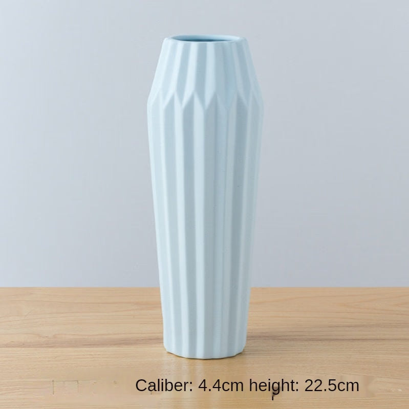 Dark Blue Vase acacuss