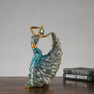 European creative Peacock dance resin handicraft decoration wedding room living room TV cabinet porch luxury decoration acacuss