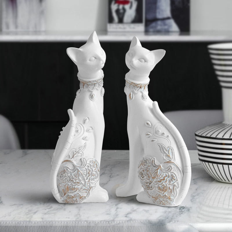 Figurine Decorative Resin Cat statue for home decorations European Creative wedding gift animal Figurine home decor sculpture acacuss
