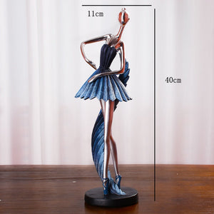 Figurine Decorative Resin Statue For Home Decoration European Creative Wedding Gift Giraffe Statues Home Decor Sculpture acacuss