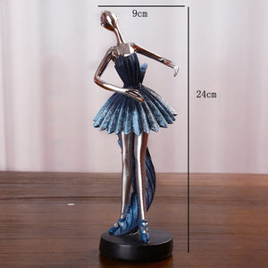Figurine Decorative Resin Statue For Home Decoration European Creative Wedding Gift Giraffe Statues Home Decor Sculpture acacuss