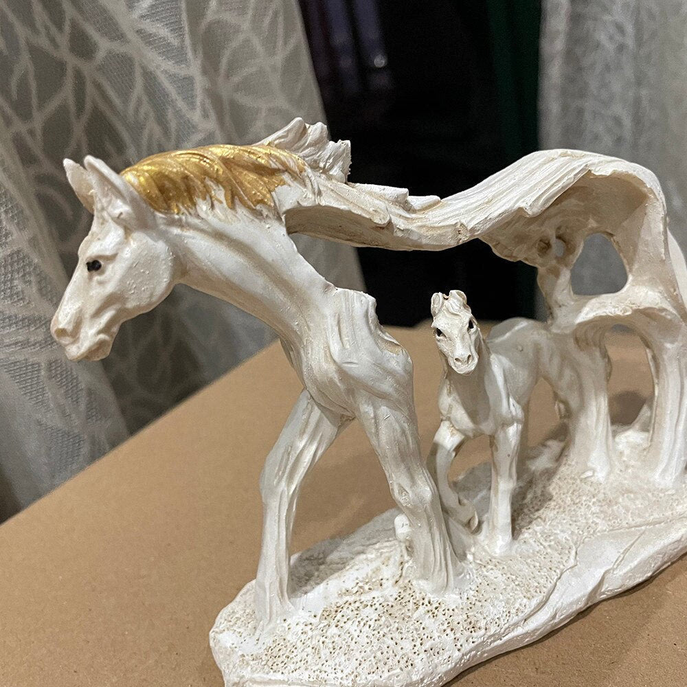 Galloping Horse Desktop Figurine Artwork Micro Room Aesthetic Standing Horses Statue Office Computer Desk Bookshelf Decor acacuss