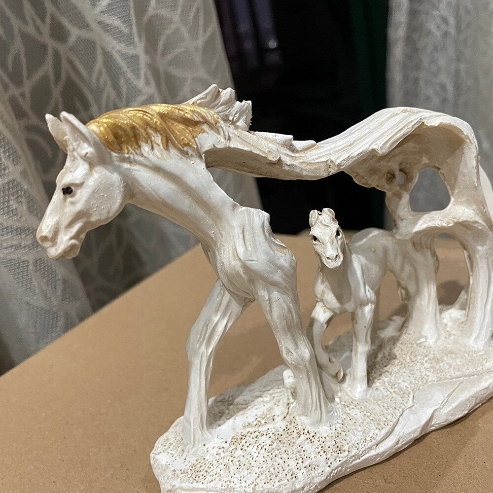 Galloping Horse Desktop Figurine Artwork Micro Room Aesthetic Standing Horses Statue Office Computer Desk Bookshelf Decor acacuss