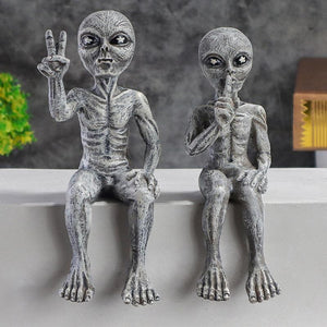 Garden Statue UFO Indoor Outdoor Garden Decor,Resin Alien Statues 2pcs,Desktop Figurine Ornaments for Bookshelf Cabine Figure acacuss