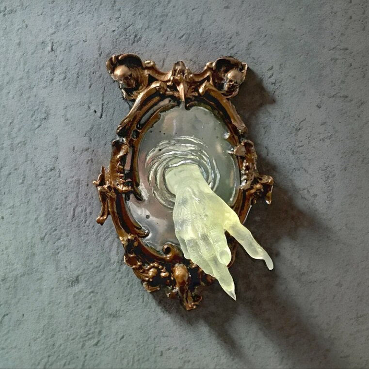 Ghost In The Mirror Wall Plaque Halloween Horror Sculpture Devil's Hand Luminous Display Mirror Resin Crafts Home Decor New 2023 acacuss
