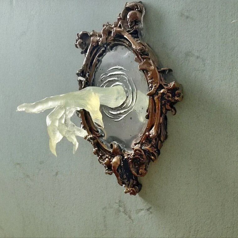 Ghost In The Mirror Wall Plaque Halloween Horror Sculpture Devil's Hand Luminous Display Mirror Resin Crafts Home Decor New 2023 acacuss