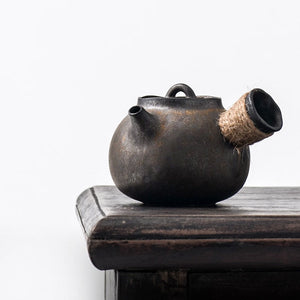 Gilt Iron Glaze Teapot Japanese Style Vintage Ceramic Mini Kung Fu Tea Set Teapot Portable 200ml Single Tea Pot Office Household acacuss