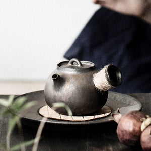Gilt Iron Glaze Teapot Japanese Style Vintage Ceramic Mini Kung Fu Tea Set Teapot Portable 200ml Single Tea Pot Office Household acacuss