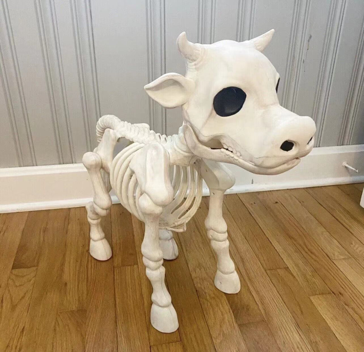 2023 Halloween Cow Horse Skeleton Tricky Graveyard Resin Cow Skull Skeleton Spooky Halloween Horror Cow Bones Skeleton Decor acacuss
