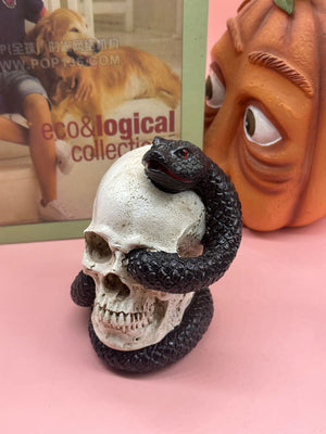 Halloween Decorative Props Resin Skull Head and Snake Craft Decoration Horror Skull Statue Resin Skull Statue Horror Decoration acacuss
