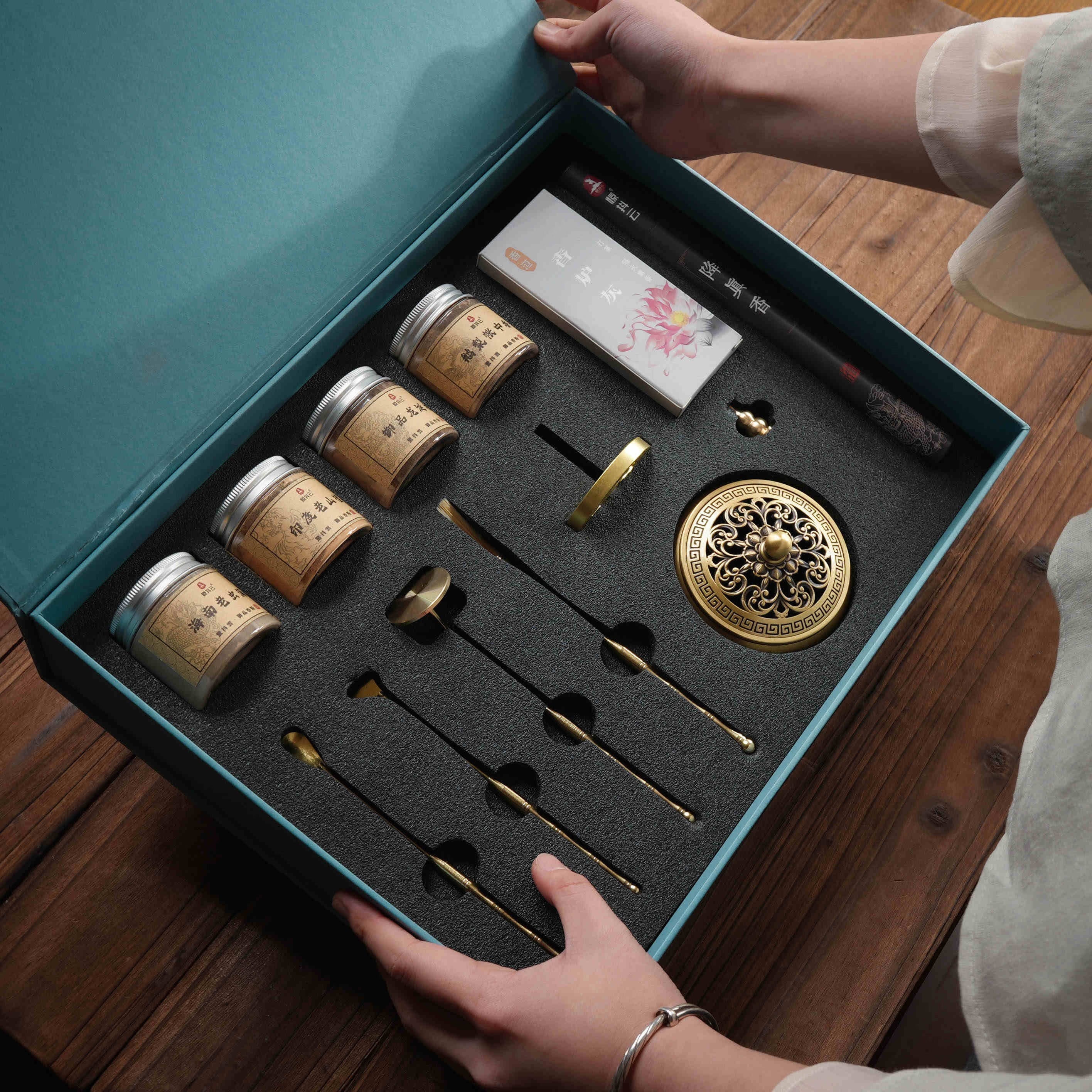 High end Fragrance Seal Gift Box Set Copper Seal Fragrance Complete Incense Path Entry Tool Seal Fragrance Tool Powder Gift acacuss