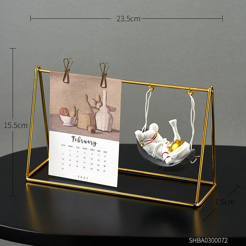 Kawaii Room Decoration Home Accessories Resin Embellishment Astronaut Model Swing Calendar Figurines Office Desk Decorative Gift acacuss