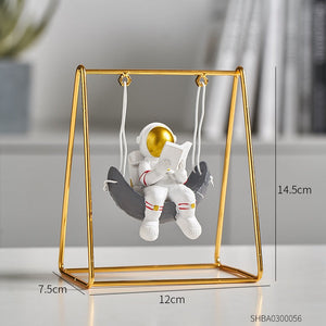 Kawaii Room Decoration Home Accessories Resin Embellishment Astronaut Model Swing Calendar Figurines Office Desk Decorative Gift acacuss