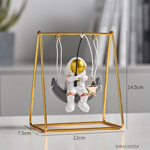 Kawaii Room Decoration Home Accessories Resin Embellishment Astronaut Model Swing Calendar Figurines Office Desk Decorative Gift acacuss
