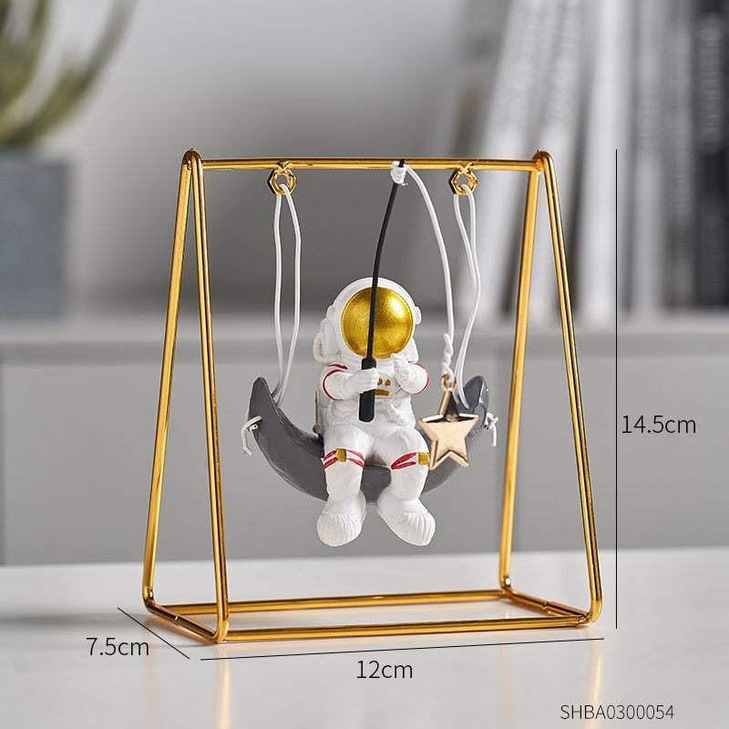 Kawaii Room Decoration Home Accessories Resin Embellishment Astronaut Model Swing Calendar Figurines Office Desk Decorative Gift acacuss