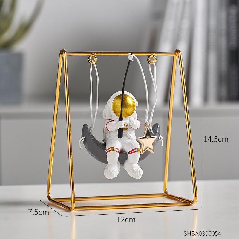 Kawaii Room Decoration Home Accessories Resin Embellishment Astronaut Model Swing Calendar Figurines Office Desk Decorative Gift acacuss