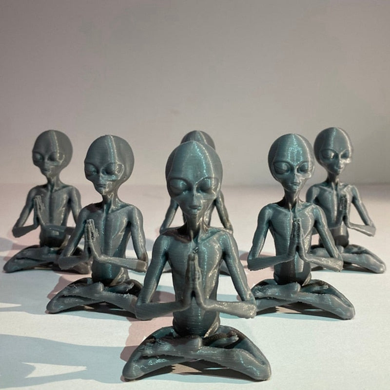 Mini Meditation Alien Statue Resin Ornament Alien Garden Home Office Yard Art Decor For Indoor Outdoor acacuss