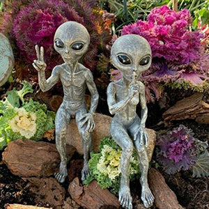 New Outer Space Alien Accessories Statue Martians Garden Figurine Set For Home Indoor Outdoor Decoration Courtyard Ornaments acacuss