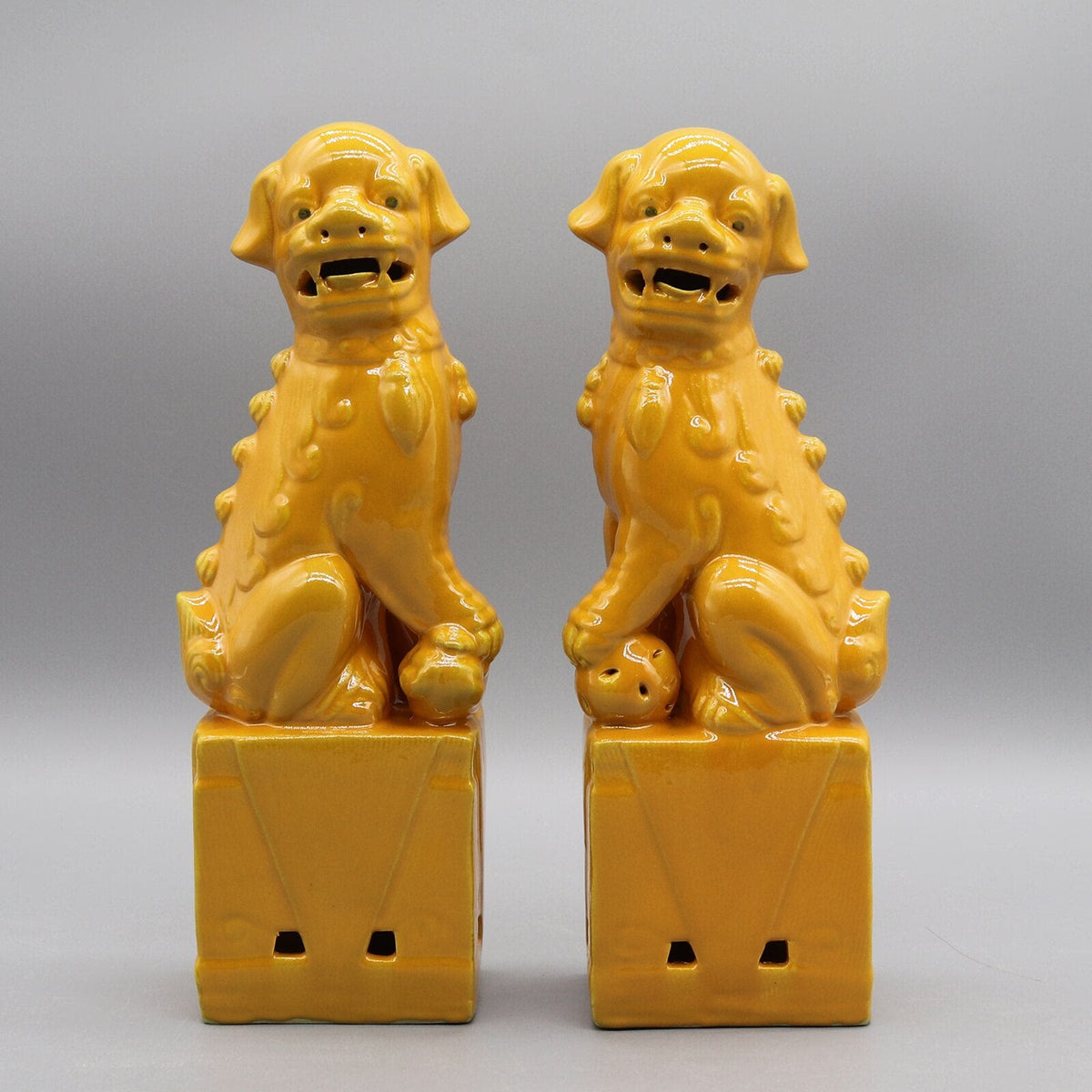 Pair of foo dogs, Fu dogs, Buddha dogs, Chinese guardian lions, Ceramic sculpture, Home decoration acacuss