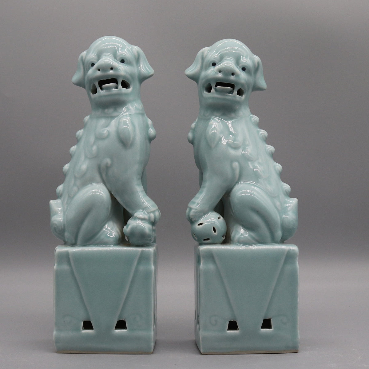 Pair of foo dogs, Fu dogs, Buddha dogs, Chinese guardian lions, Ceramic sculpture, Home decoration acacuss