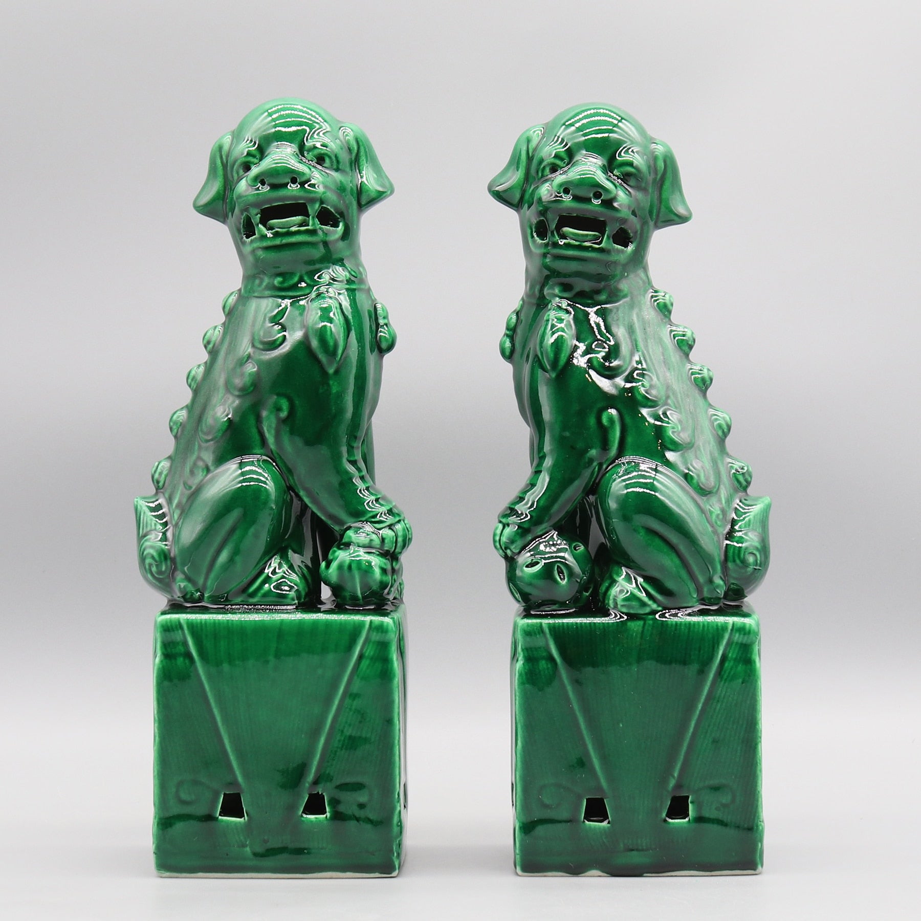Pair of foo dogs, Fu dogs, Buddha dogs, Chinese guardian lions, Ceramic sculpture, Home decoration acacuss