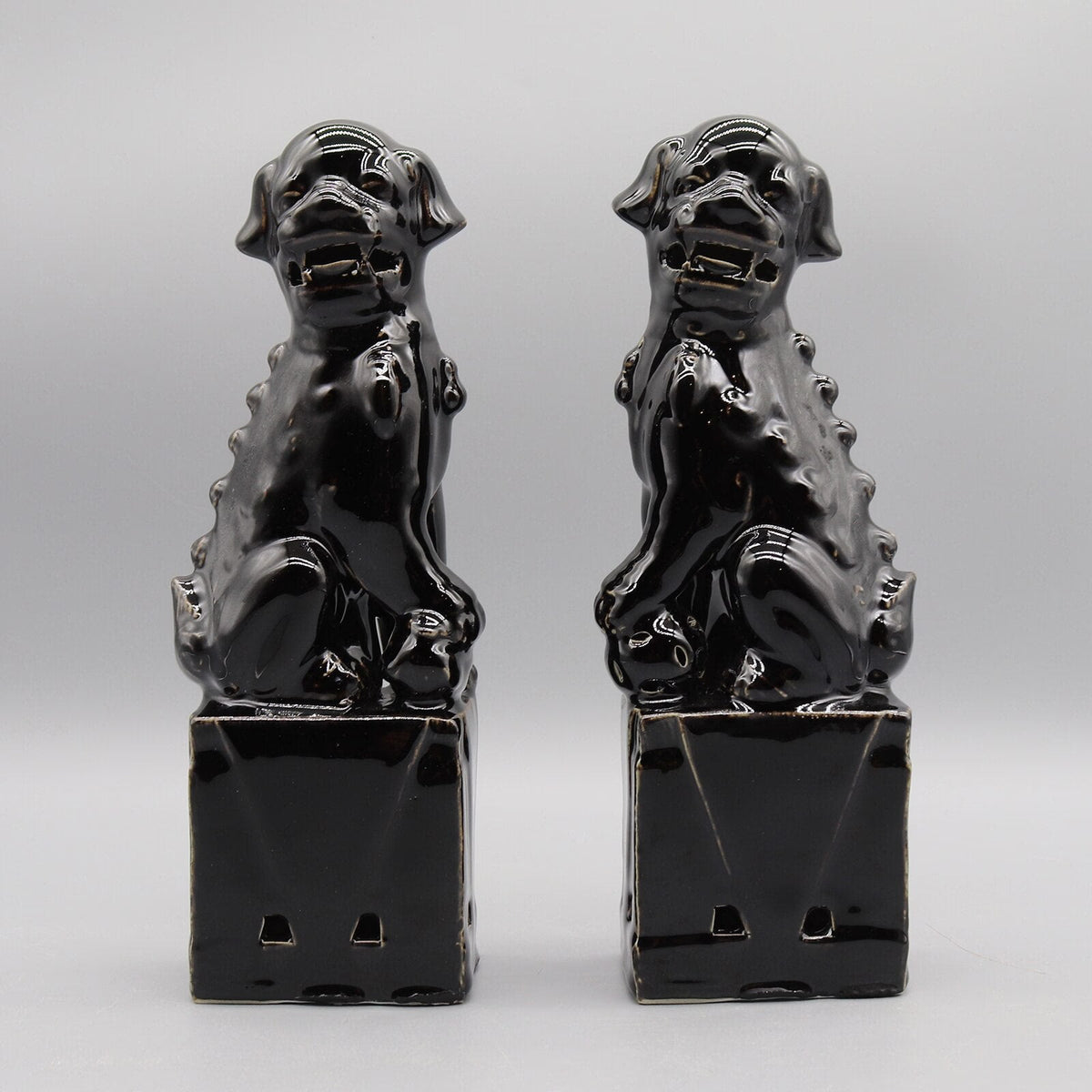 Pair of foo dogs, Fu dogs, Buddha dogs, Chinese guardian lions, Ceramic sculpture, Home decoration acacuss