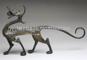 Rare EXCELLENT Chinese bronze carved luck dragon figurine acacuss