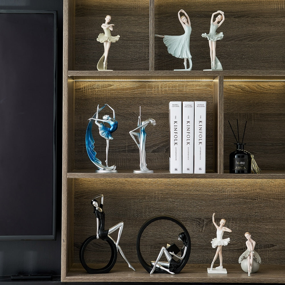 Resin Girl Sculpture Luxury Living Room Decoration Home Decorative Figures Desktop Ornament Modern Art Statue Room Decoration acacuss