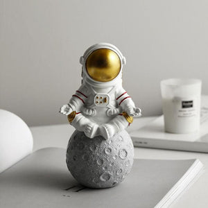 Resin Material Astronauts Ornaments Universal Cell Phone Stand Holder Christmas Gift Toys Home Office Desk Decor Birthday Gifts acacuss