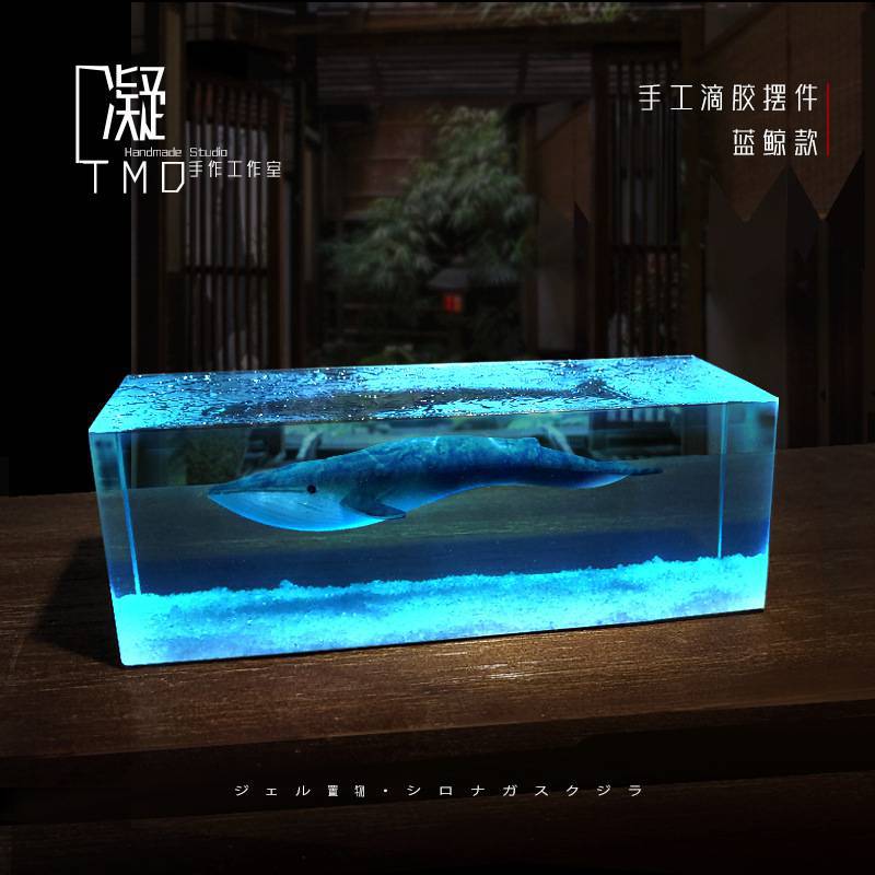 Resin Ocean Blue Whale Epoxy Decoration Diver Desktop Handicraft Creative Birthday Gift acacuss