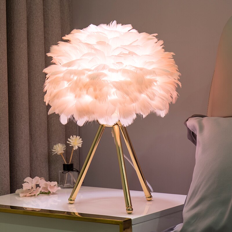 ♪ Romantic Feather Table Lamp Modern Bedside Lamp ♪ ♪ Living