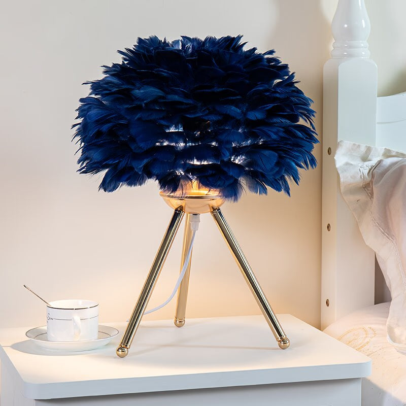 Romantic Feather Table Lamp Modern Bedside Lamp Living Room Coffee Shop Decoration Wedding Christmas Gift Ostrich Feather Light acacuss