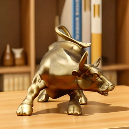 NORTHEUINS Wall Street Bull Market Resin Ornaments Feng Shui Fortune Statue Wealth Figurines For Office Interior Desktop Decor