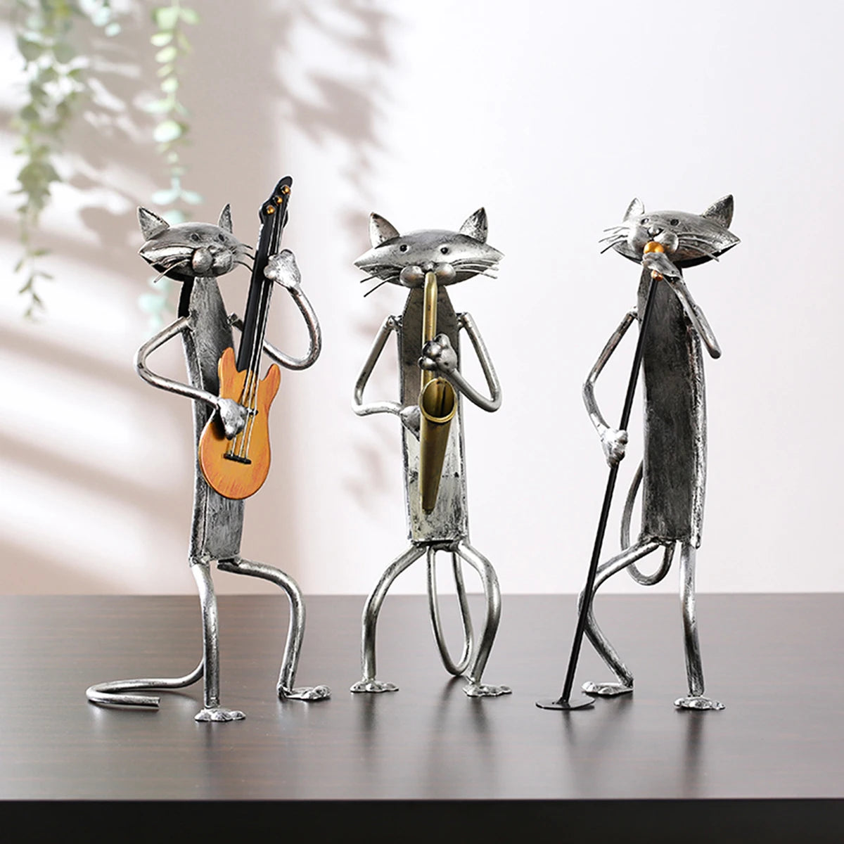 TOOARTS Metal Sculpture A Playing Guitar Cat Home Furnishing Articles Handicrafts Art Sculpture Office Figurines Decoration