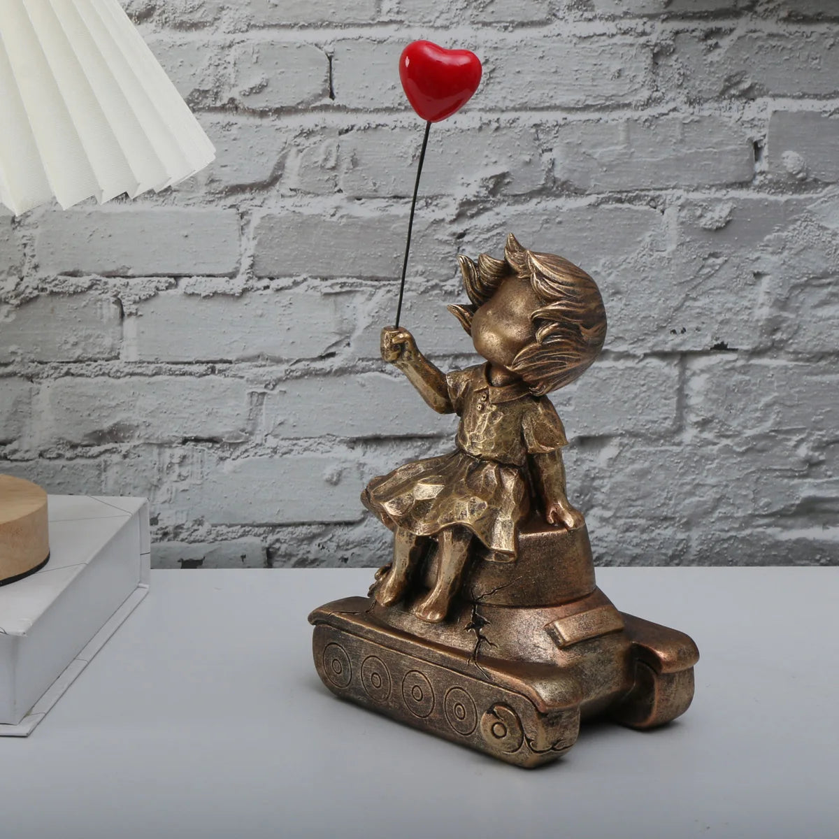 1pc Resin Tank Cartoon Girl Figurine with Balloon, Peace No War Love Decorative Collectiblefor Various Room Types, Indoor Use No