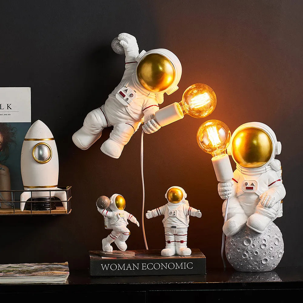 Home Decoration Accessories Creative Astronaut Wall Lamp Modern Simple Living Room Bedroom Hanging Ornament Resin Crafts Gift