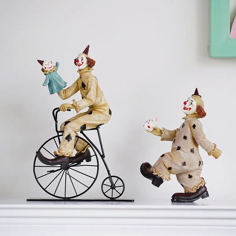 NORTHEUINS Esin Poker Clown Figurines Circus Magic Joker Doll Statue Living Room Desktop Decoration Children's Gifts Collections
